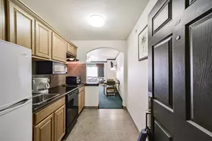 1025 Swanson St, Houston, TX 77030 - Photo 5