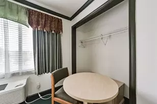 1025 Swanson St, Houston, TX 77030 - Photo 11