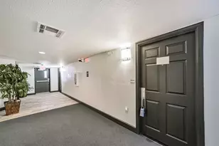 1025 Swanson St, Houston, TX 77030 - Photo 3