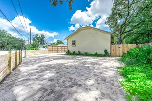 303 Baker Dr, Tomball, TX 77375 - Photo 5