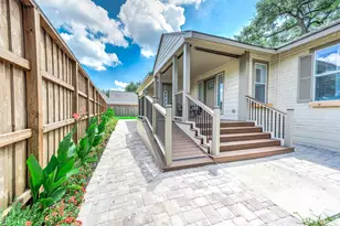 303 Baker Dr, Tomball, TX 77375 - Photo 7