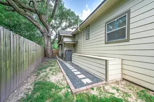 303 Baker Dr, Tomball, TX 77375 - Photo 35