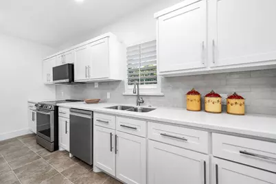 303 Baker Drive, Tomball, TX 77375 - Photo 17