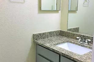 7575 Cambridge St, Houston, TX 77054 - Photo 17