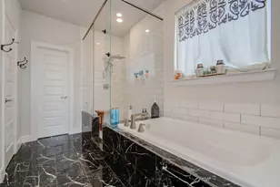 2816 Grand Fountains Dr, Houston, TX 77054 - Photo 25