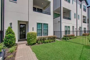 2816 Grand Fountains Dr, Houston, TX 77054 - Photo 3