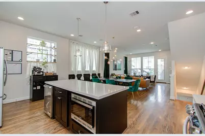 2816 Grand Fountains Drive #B, Houston, TX 77054 - Photo 5