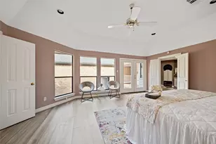 55 Bayou Pointe Dr, Houston, UT 77063 - Photo 19