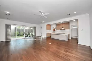 1715 Maravilla Dr, Houston, TX 77055 - Photo 9