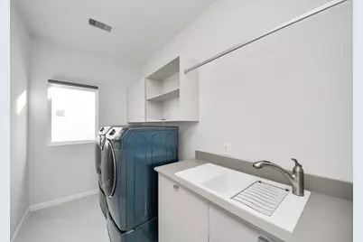 1715 Maravilla Drive, Houston, TX 77055 - Photo 27