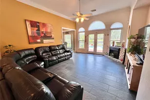 150 Cornelia Ln, Angleton, TX 77515 - Photo 11