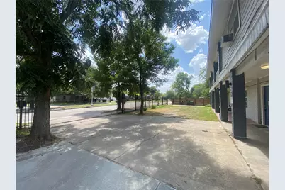 5301 Collingsworth Street #10, Houston, TX 77026 - Photo 1