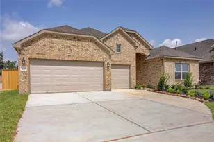 1061 Comal Trl, Dayton, TX 77535 - Photo 1