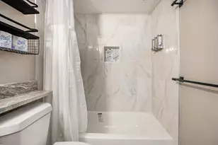 6102 Seawall Blvd, Galveston, TX 77551 - Photo 9