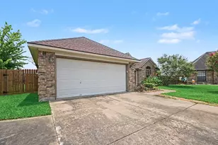 147 Eagle Nest Ct, Richwood, TX 77566 - Photo 3