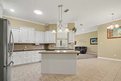 147 Eagle Nest Court, Richwood, TX 77566 - Photo 11