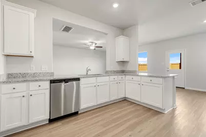 8224 Sunberry Shadow Drive, Houston, TX 77016 - Photo 5