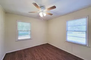 2005 Lenz St, La Marque, TX 77568 - Photo 17