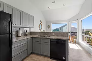 17627 San Luis Pass Rd, Galveston, TX 77554 - Photo 5