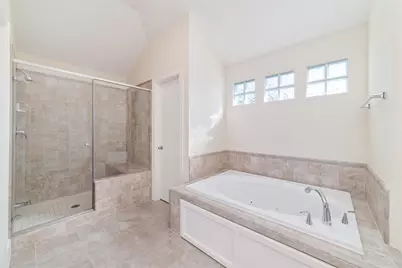 826 E 40th Street, Houston, TX 77022 - Photo 15