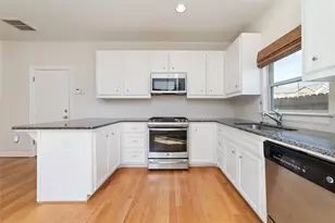 826 E 40th St, Houston, TX 77022 - Photo 11
