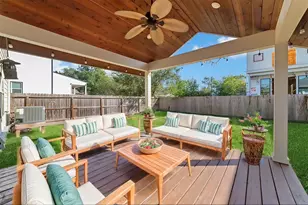 826 E 40th St, Houston, TX 77022 - Photo 19