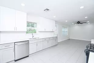 5214 De Milo Dr, Houston, TX 77092 - Photo 9