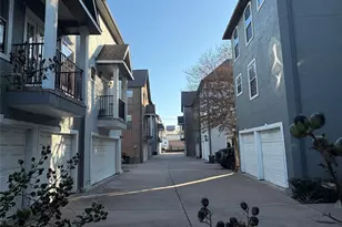 3710 Sherwood Ln, Houston, TX 77092 - Photo 3