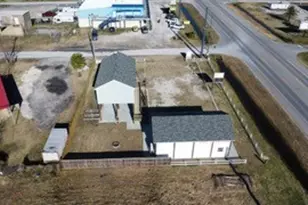 1013 Hwy 87, Crystal Beach, TX 77650 - Photo 7