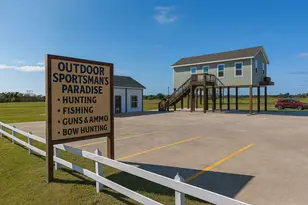 1013 Hwy 87, Crystal Beach, TX 77650 - Photo 29