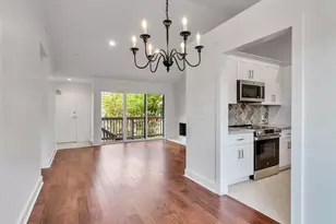 2829 Timmons Ln, Houston, TX 77027 - Photo 7