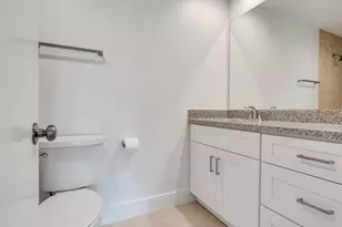 2829 Timmons Ln, Houston, TX 77027 - Photo 17
