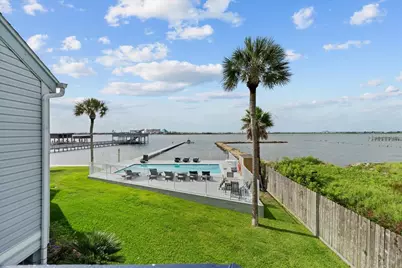 8111 Broadway Street #4, Galveston, TX 77554 - Photo 3