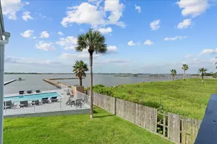 8111 Broadway St, Galveston, TX 77554 - Photo 39
