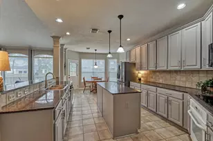 7 Vincent Ct, The Woodlands, TX 77382 - Photo 9