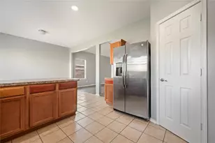 12723 Gable Wind Mill Ln, Houston, TX 77044 - Photo 11