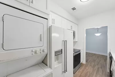 9707 Richmond Avenue #127, Houston, TX 77042 - Photo 11