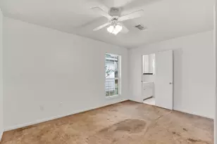 3019 Rockarbor Dr, Houston, TX 77063 - Photo 15