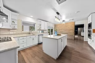 4903 Heatherglen Dr, Houston, TX 77096 - Photo 11