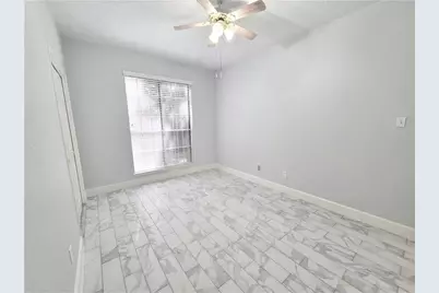 3051 Creek Manor Drive, Houston, TX 77339 - Photo 9