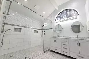 3051 Creek Manor Dr, Houston, TX 77339 - Photo 5