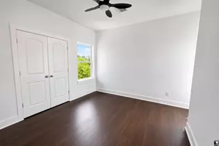 7938 Angus St, Houston, TX 77028 - Photo 13