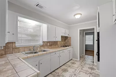 7421 Claiborne Street, Houston, TX 77016 - Photo 3