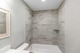 5210 Pickfair St, Houston, TX 77026 - Photo 19