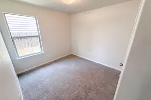 907 Amaryllis Rd, Baytown, TX 77521 - Photo 9