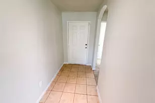 907 Amaryllis Rd, Baytown, TX 77521 - Photo 15