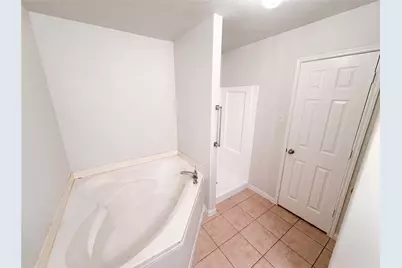 907 Amaryllis Road, Baytown, TX 77521 - Photo 13