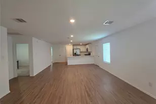 314 Riverwood Village Ln, Sealy, TX 77474 - Photo 3