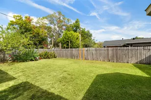 2603 Grape Ln, Pasadena, TX 77502 - Photo 37
