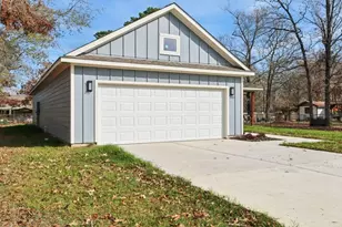 387 Autumn Ln, Livingston, TX 77351 - Photo 3